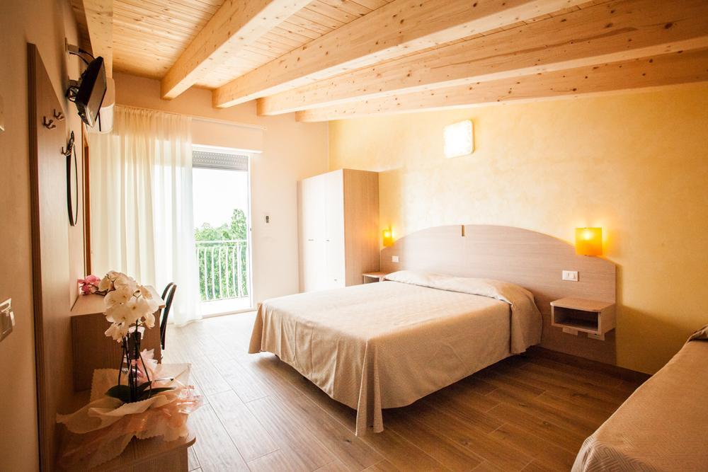 Albergo Paris Sottomarina Eksteriør bilde