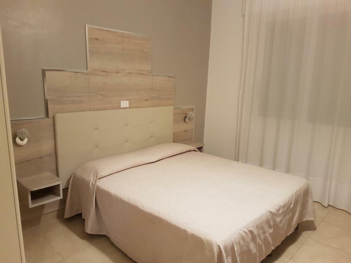 Albergo Paris Sottomarina Eksteriør bilde