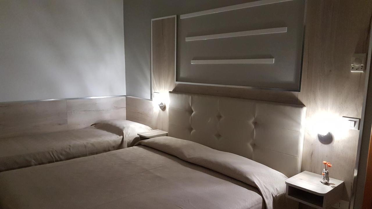 Albergo Paris Sottomarina Eksteriør bilde