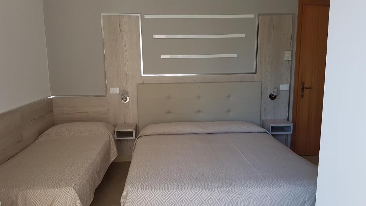 Albergo Paris Sottomarina Eksteriør bilde